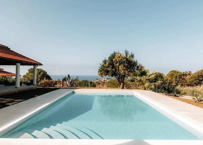Serenita - With Private Pool And Ocean View Ricadi
