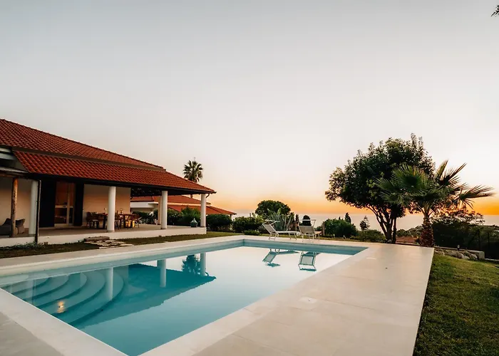 Villa Serenita - With Private Pool And Ocean View