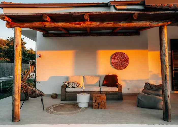 Serenita - With Private Pool And Ocean View Ricadi