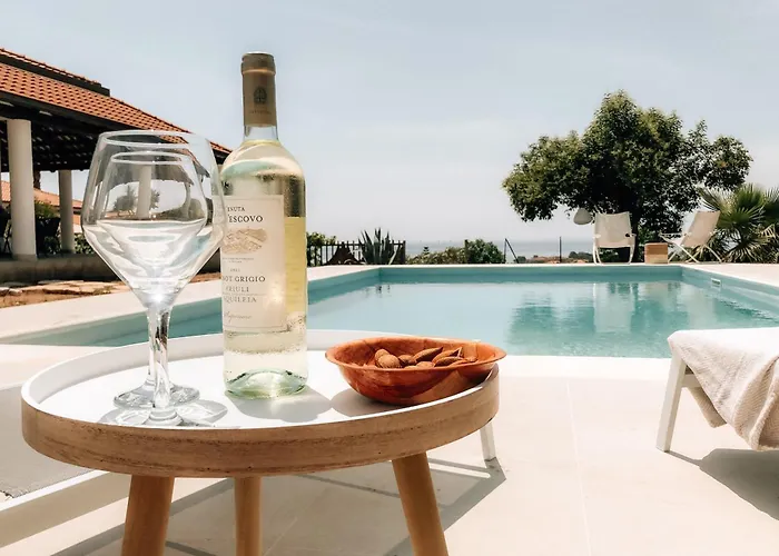 Villa Serenita - With Private Pool And Ocean View *