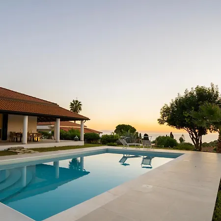 Serenita - With Private Pool And Ocean View *