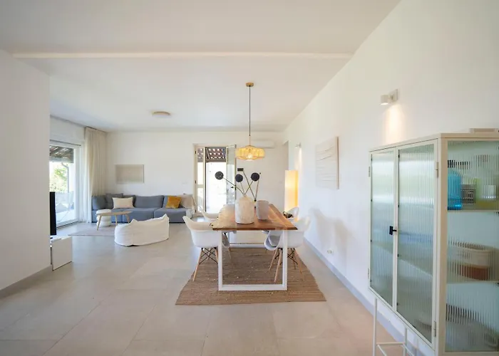 Serenita - With Private Pool And Ocean View *